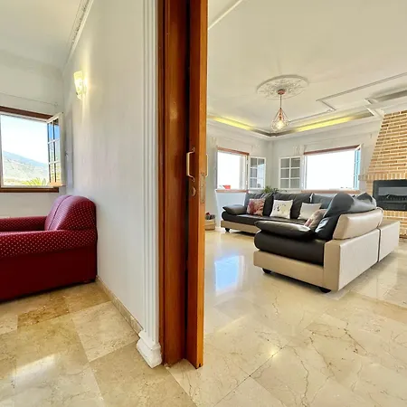 Puntallana Villa *